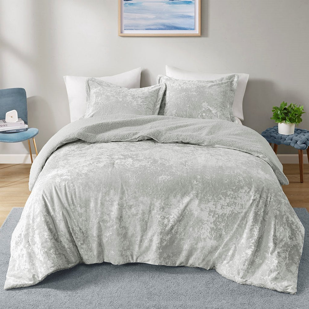King/Cal King Crushed Velvet Sherpa Reversible Comforter Set Media 2