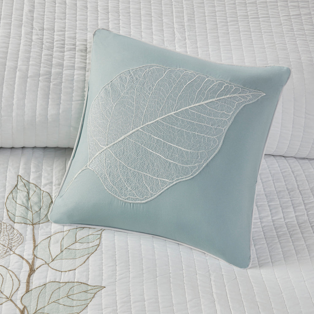6 Piece Embroidered Quilt Set with Throw Pillows Blue Full/Queen Media 4