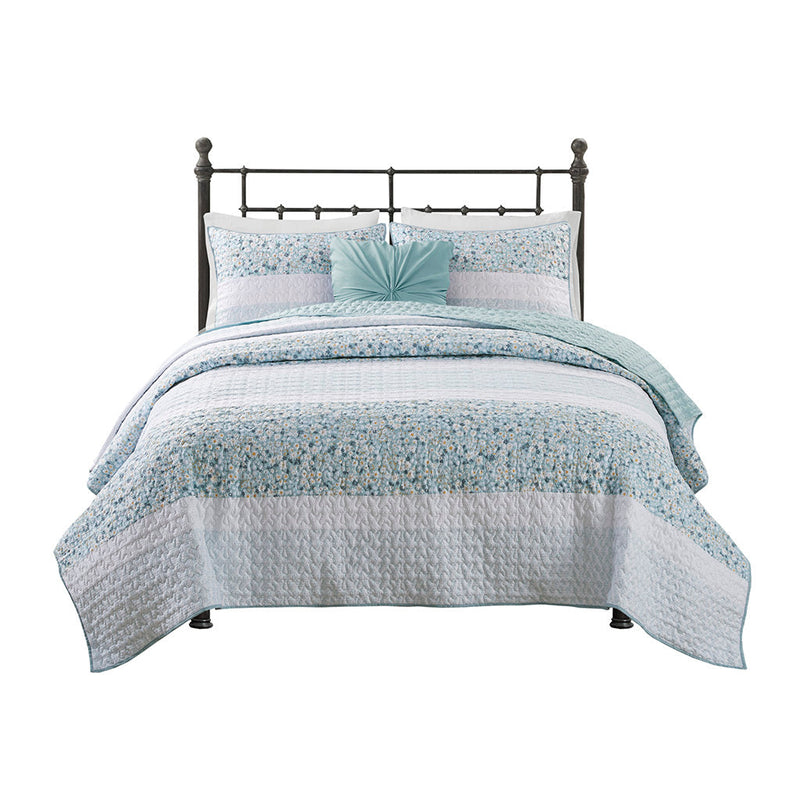 King/Cal King 4 Piece Seersucker Quilt Set with Throw Pillow