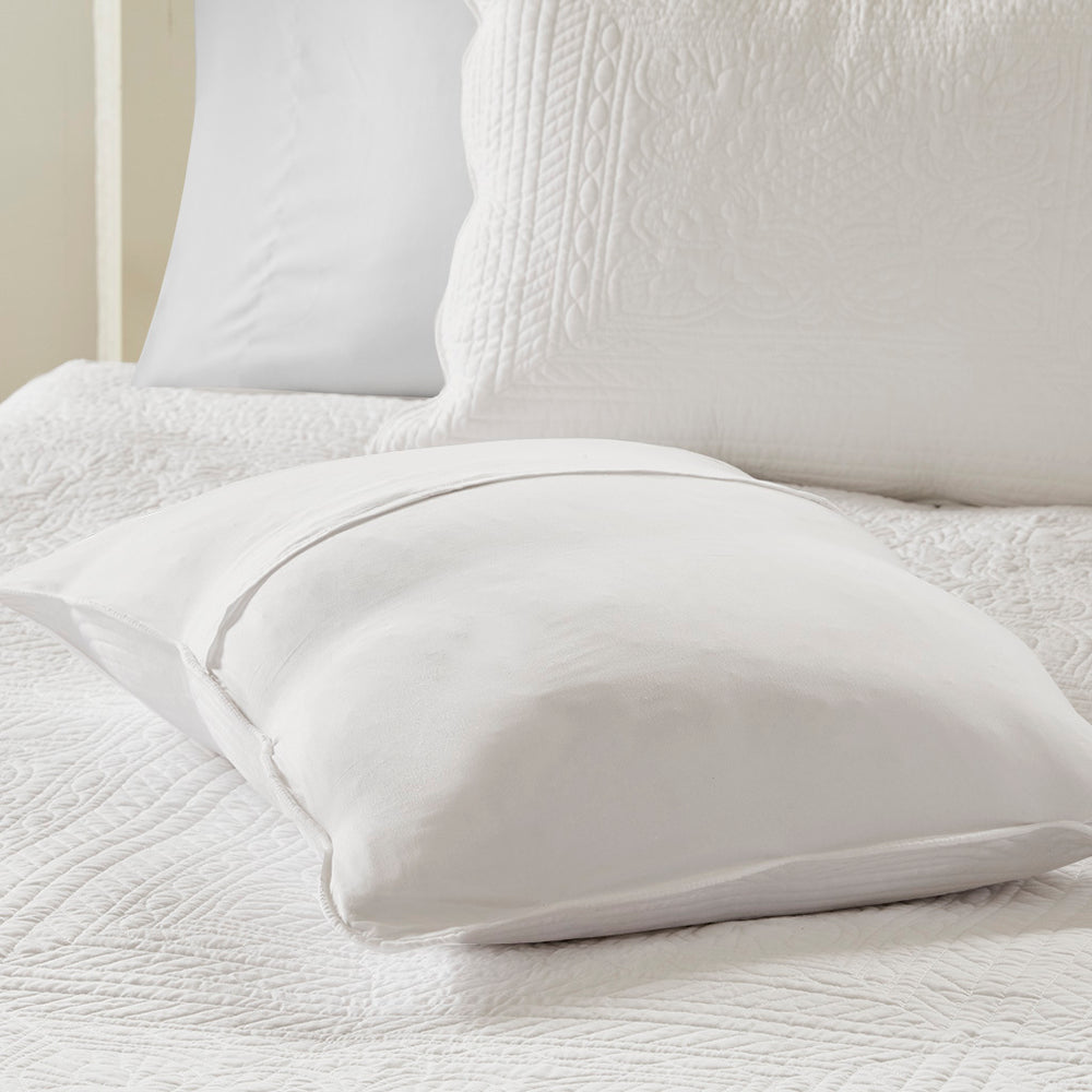 3 Piece Reversible Scalloped Edge Quilt Set White Full/Queen Media 4