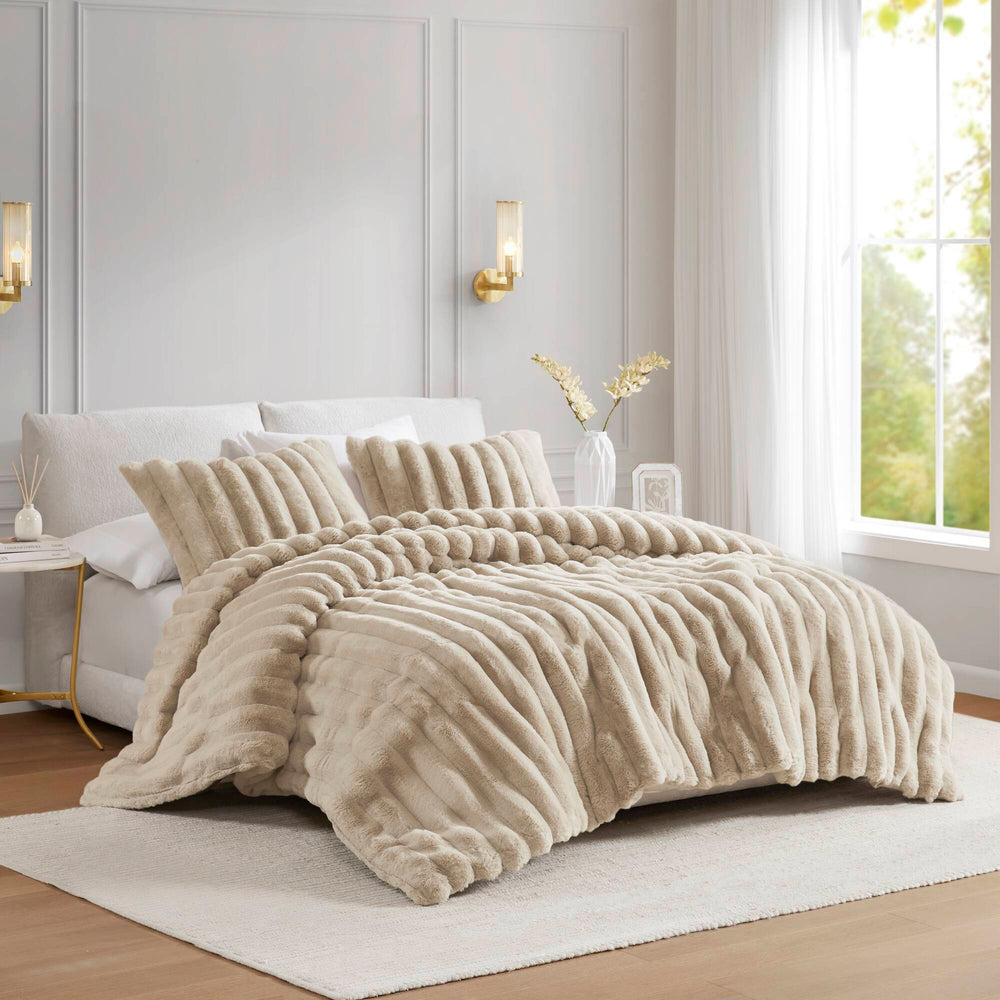 soft Faux Fur Ribbed Comforter Set Full/Queen Media 1