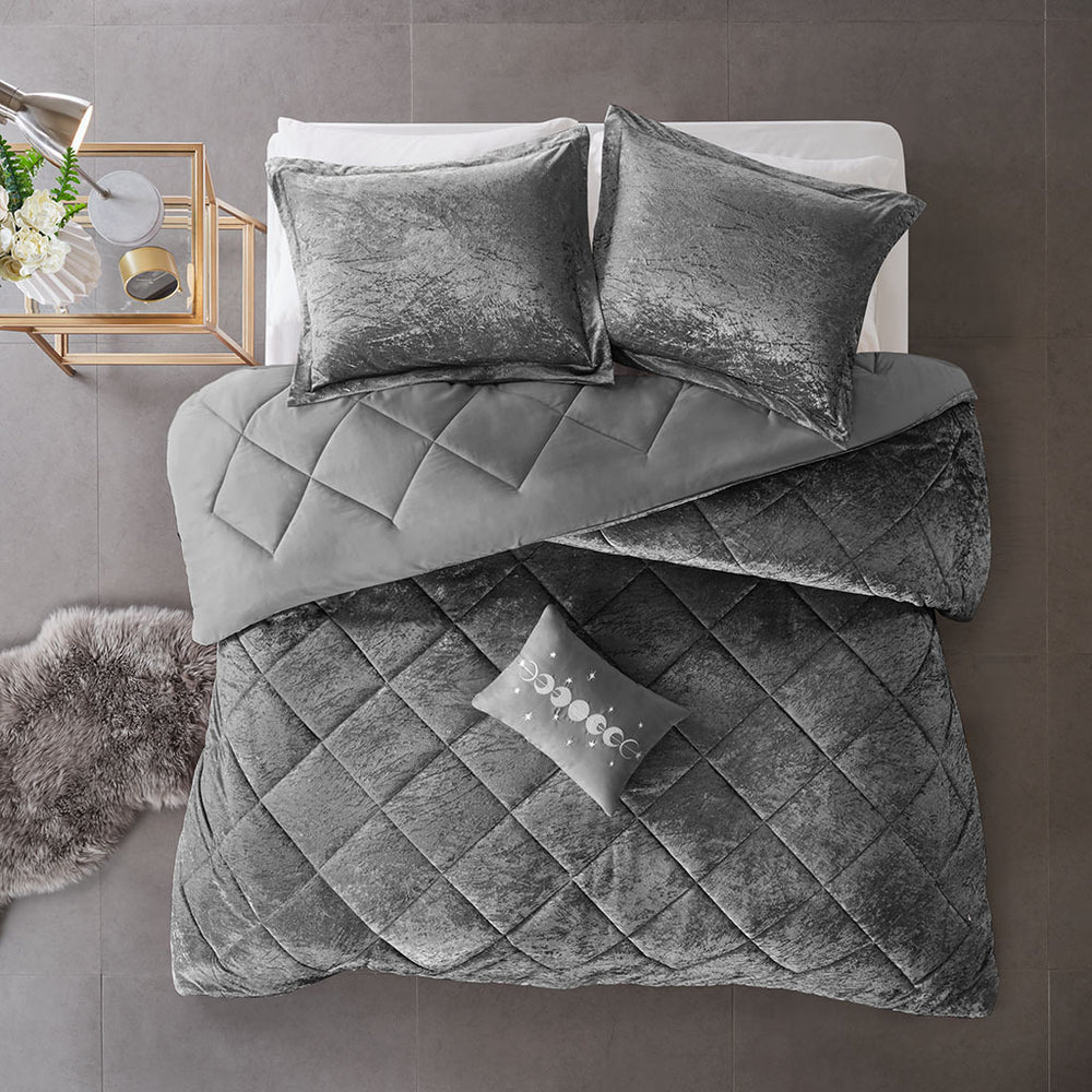 King/Cal King Velvet Comforter Set with Throw Pillow Media 3