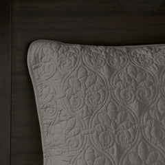 Reversible Quilt and Bedspread Set perspective