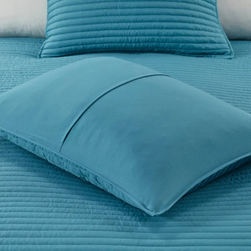8 Piece Printed Seersucker Comforter and Quilt Set Collection
