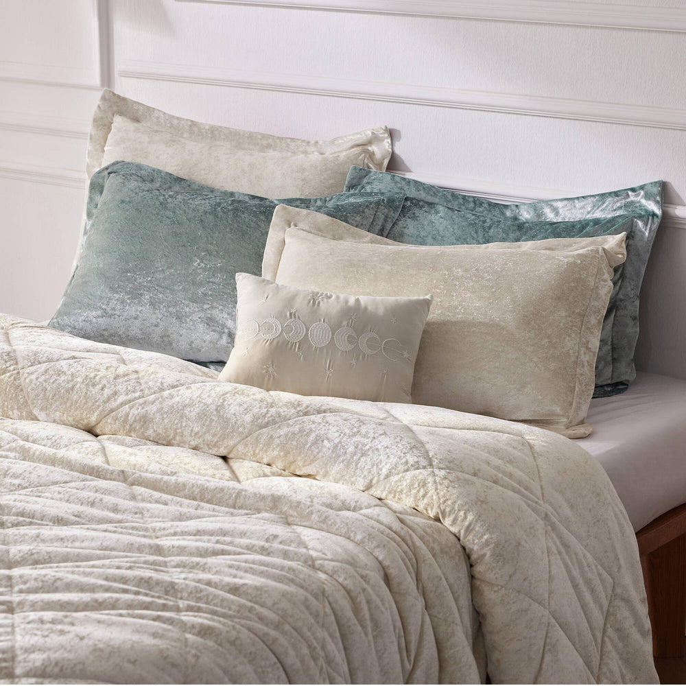 3 PCS Twin/Twin XL Velvet Duvet Cover Set with Throw Pillow Champagne Media 8