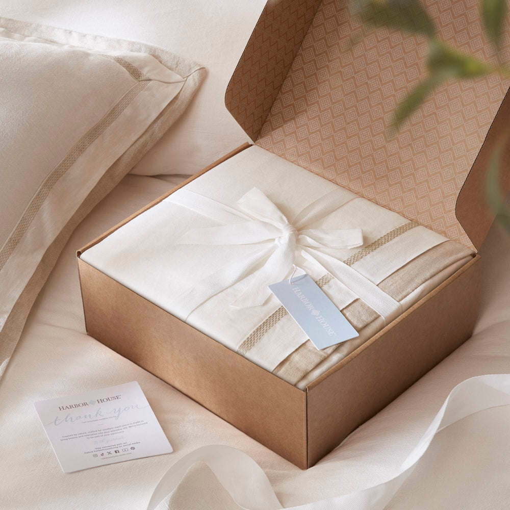 3 Pieces Full/Queen Duvet Cover Set,White+Beige Media 8