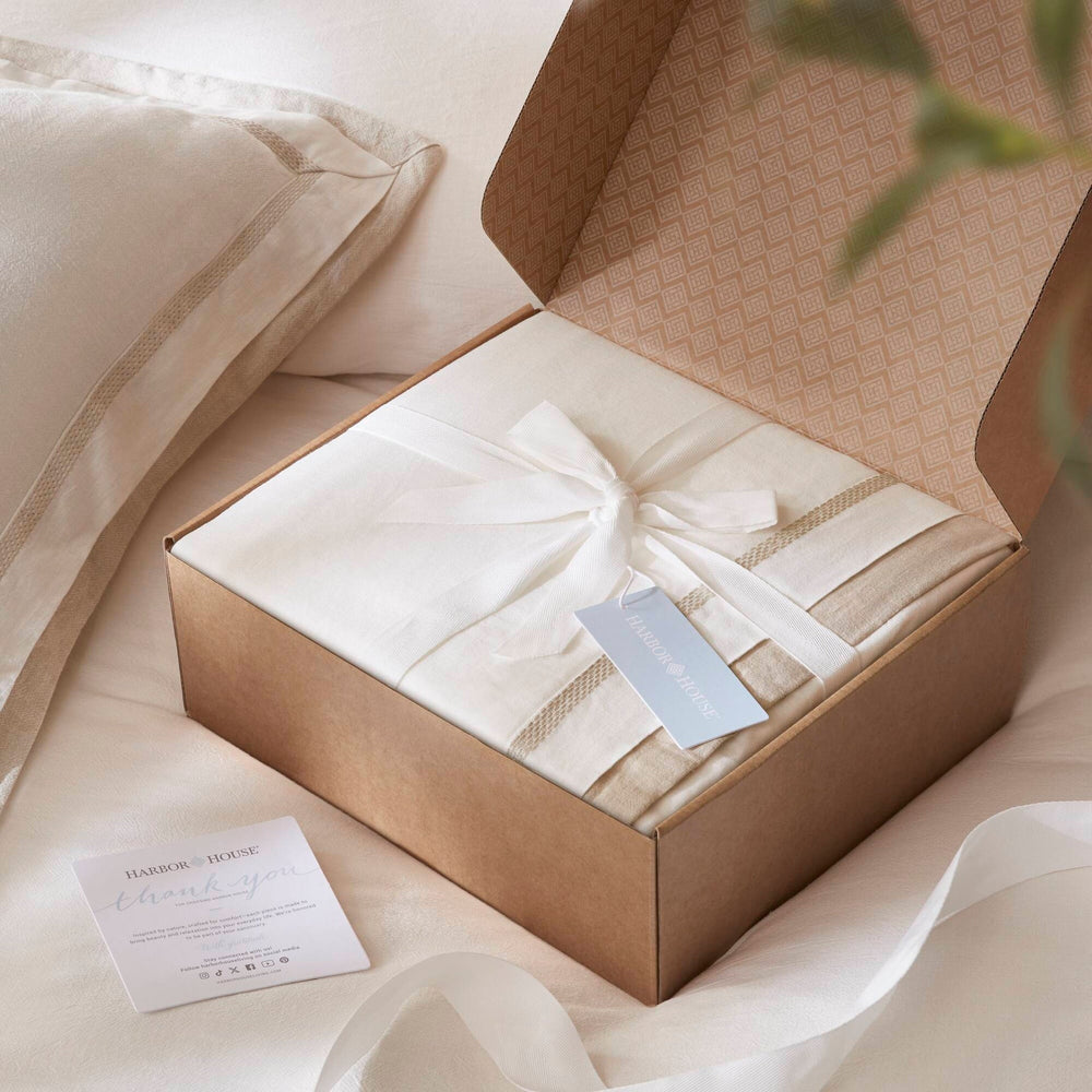 3 Pieces King/Cal King Duvet Cover Set,White+Beige Media 8