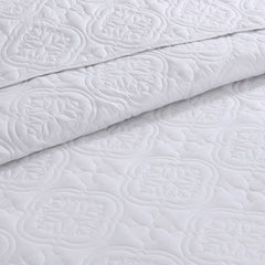 3 Piece Reversible Bedspread Set perspective