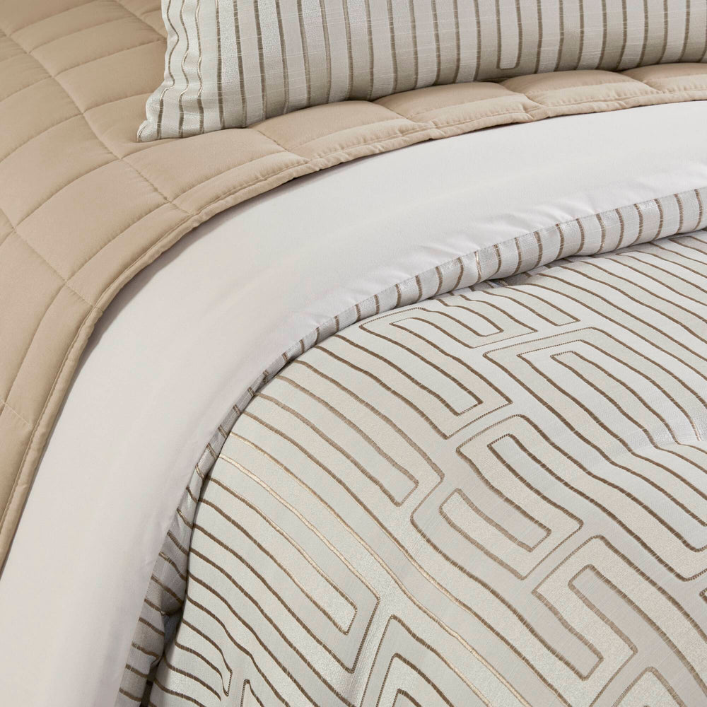 10 PCS Cal King Luxury Jacquard Comforter Set Ivory Media 12