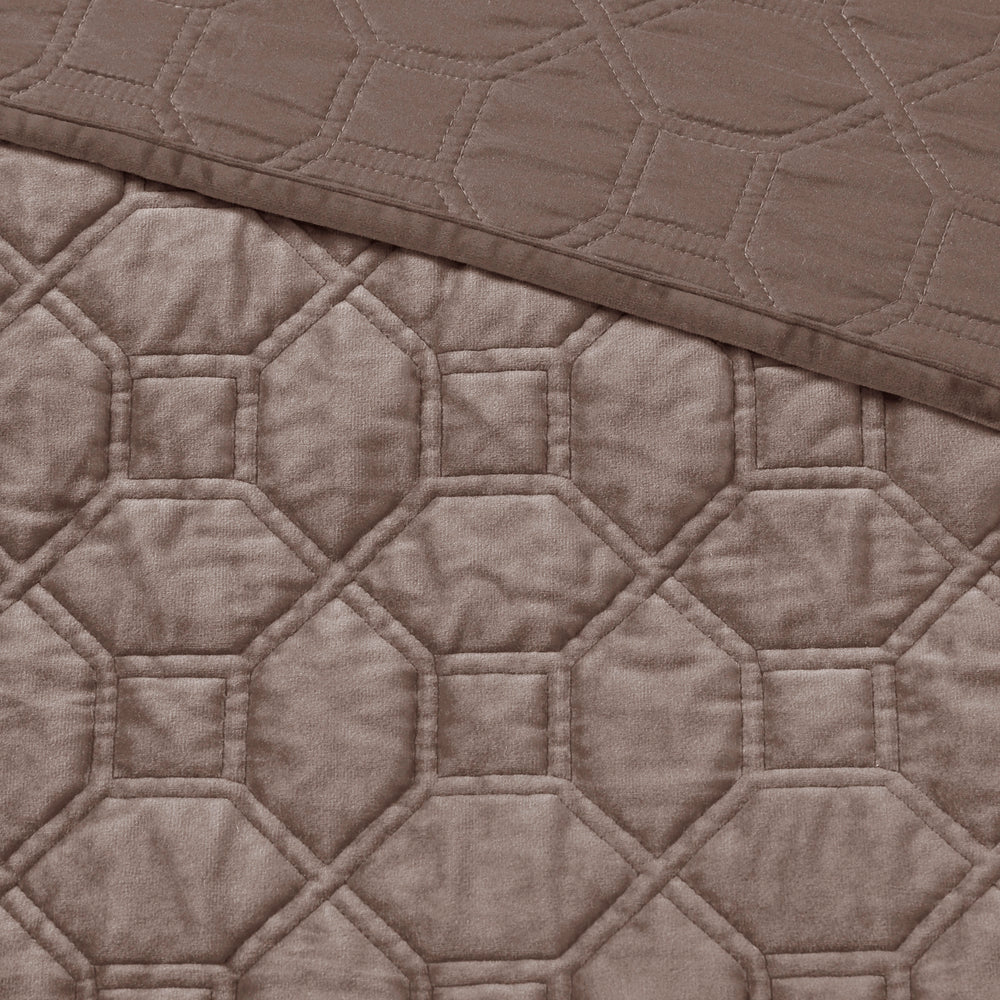 3 Piece Velvet Quilt Set Taupe King/Cal King Media 3