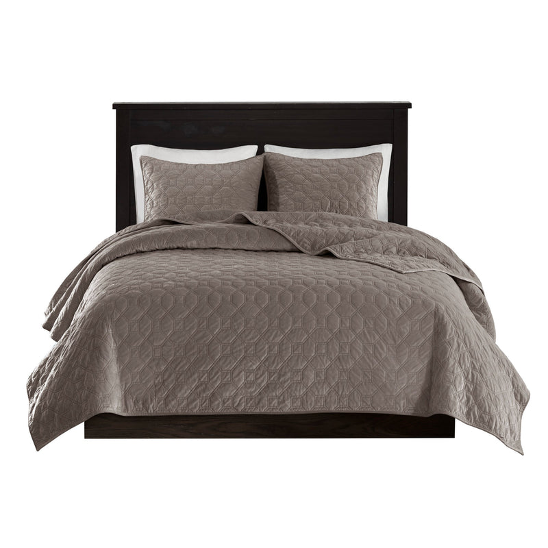 3 Piece Velvet Quilt Set
