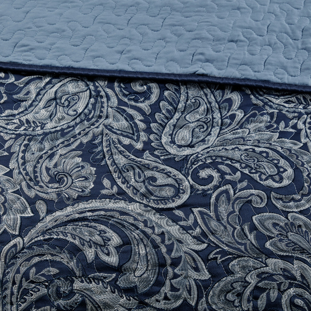 5 Piece Jacquard Bedspread Set with Throw Pillows Navy King Media 6