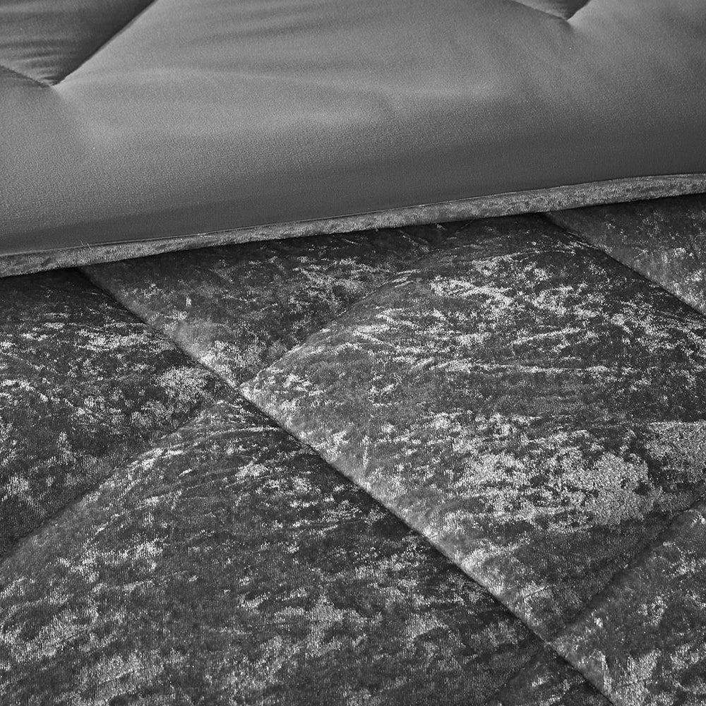 Twin/Twin XL Velvet Comforter Set with Throw Pillow Media 5