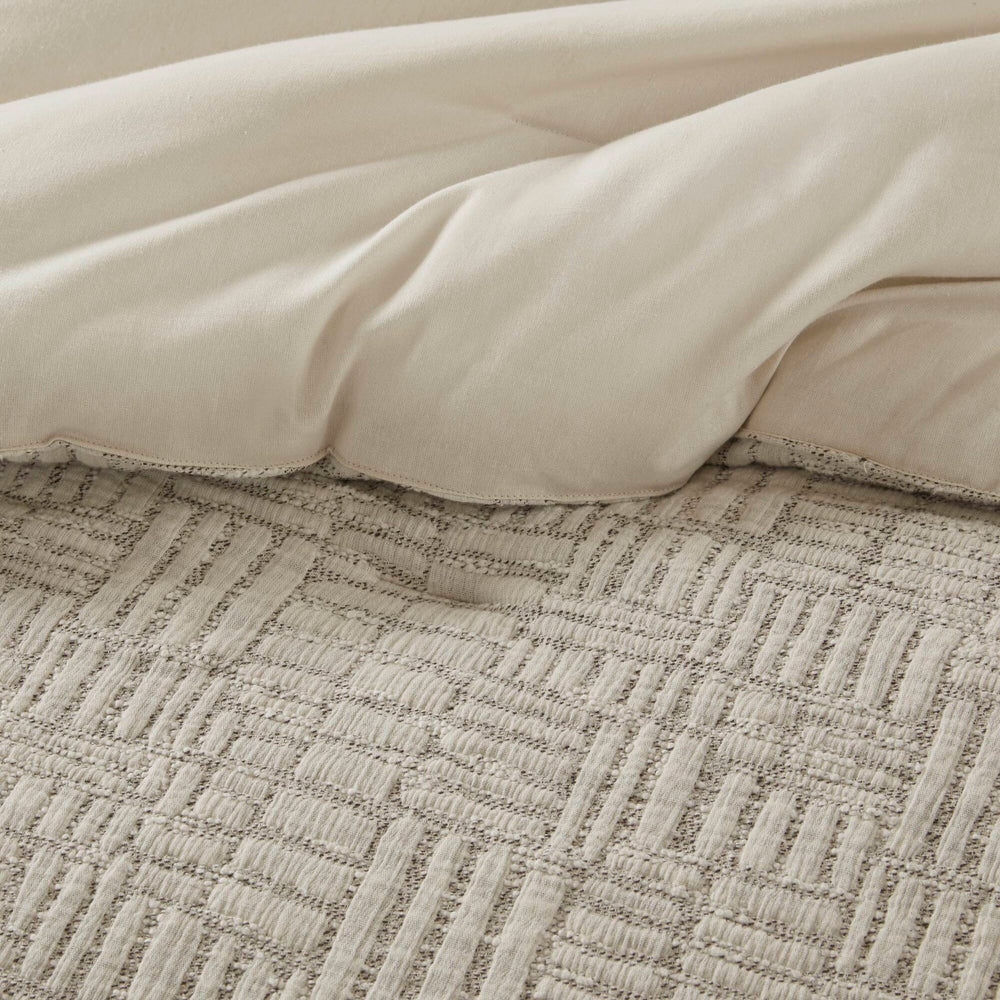 3 Piece Oversized Cotton Matelasse Comforter Set-Full/Queen Media 9