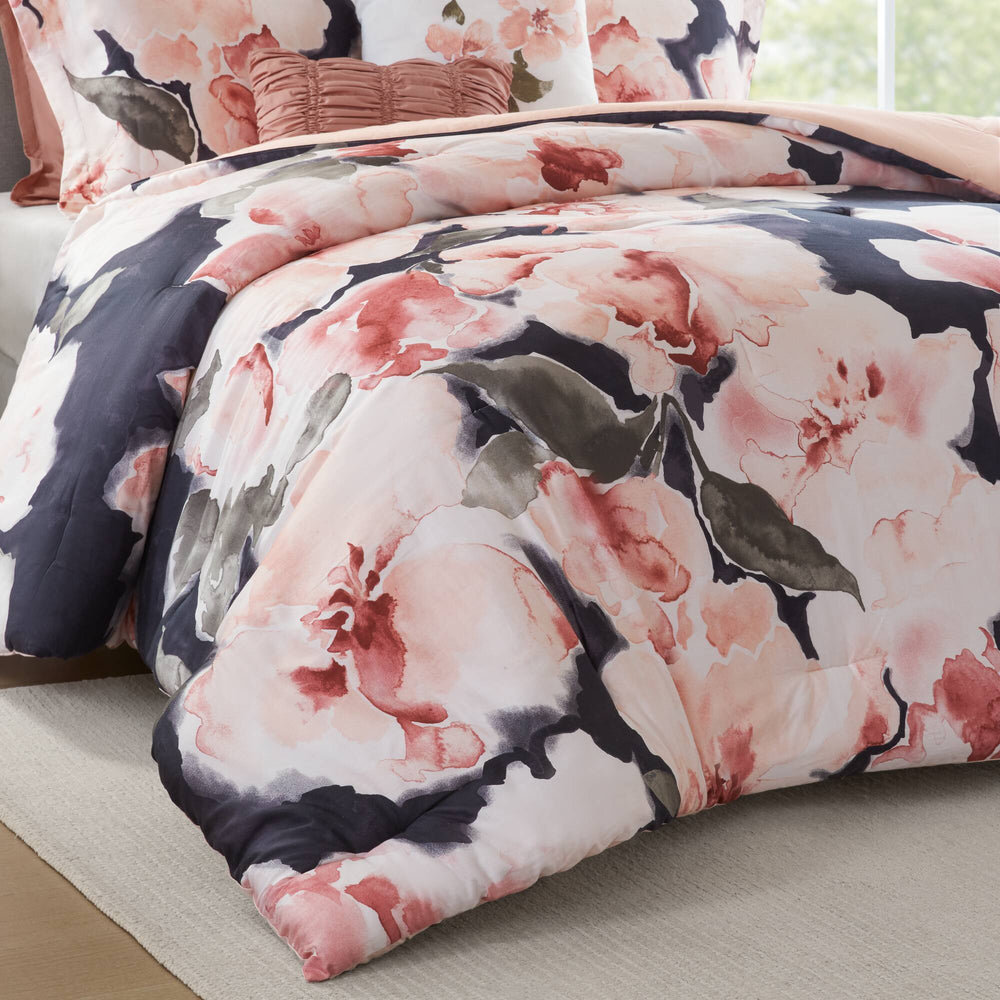 7- Piece Cal King Comforter Set Media 13