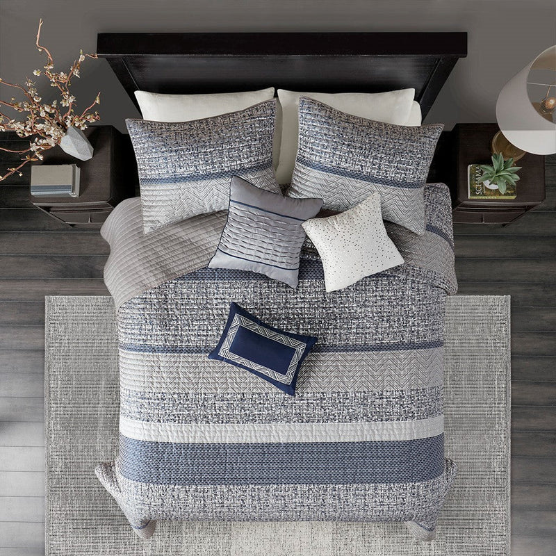6 Piece Reversible Jacquard Quilt Set with Throw Pillows Navy Full/Queen