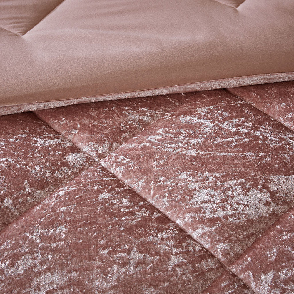 Twin/Twin XL Velvet Comforter Set with Throw Pillow Media 2