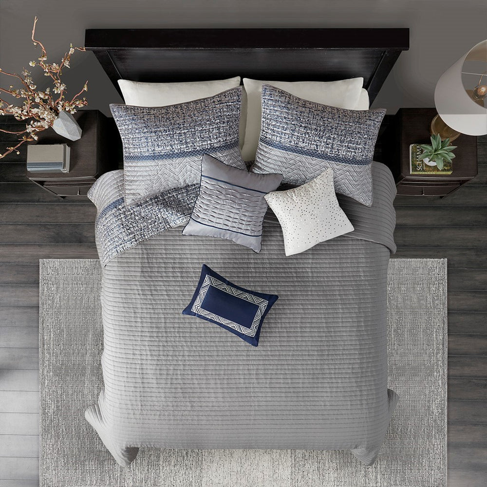 6 Piece Reversible Jacquard Quilt Set with Throw Pillows Navy Full/Queen Media 11