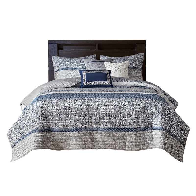 6 Piece Reversible Jacquard Quilt Set with Throw Pillows Navy King/Cal King