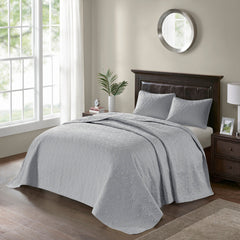 Reversible Quilt and Bedspread Set perspective