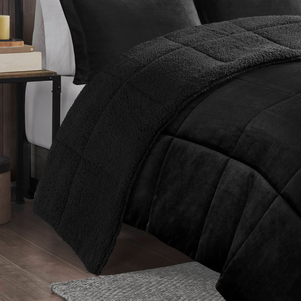 4-Piece Full/Queen Plush to Sherpa Down Alternative Comforter Set,Black/Black Media 4