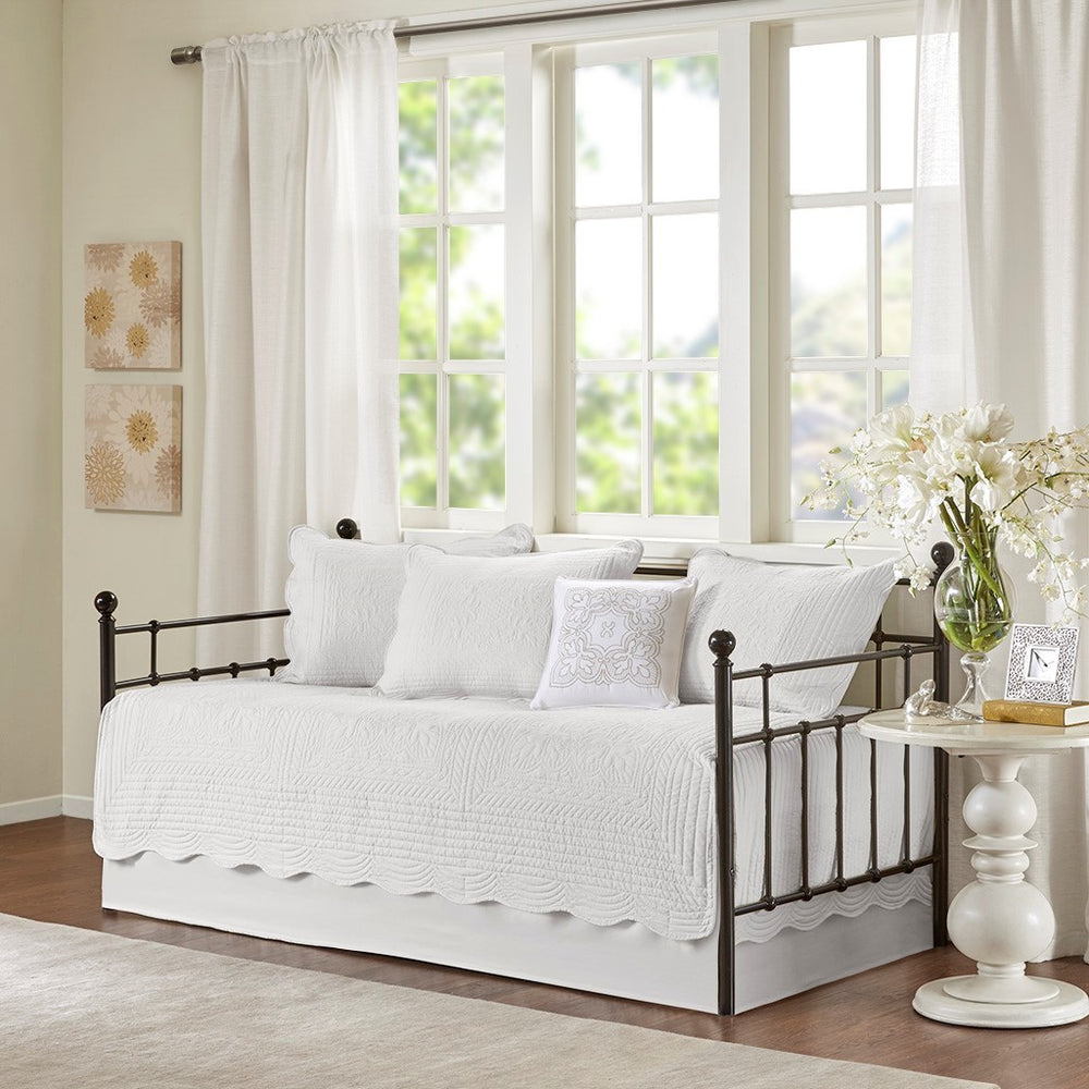 6 Piece Reversible Scalloped Edge Daybed Cover Set White Daybed Media 1