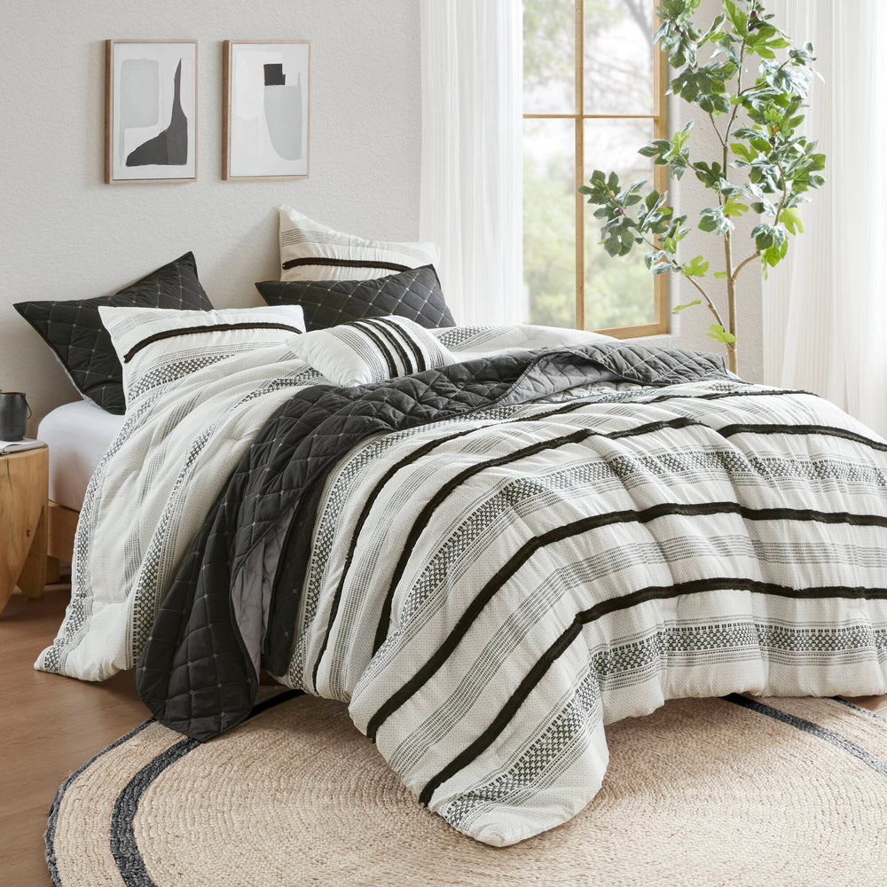 7 Piece Stripe Comforter and Quilt Set-Full/Queen Media 13