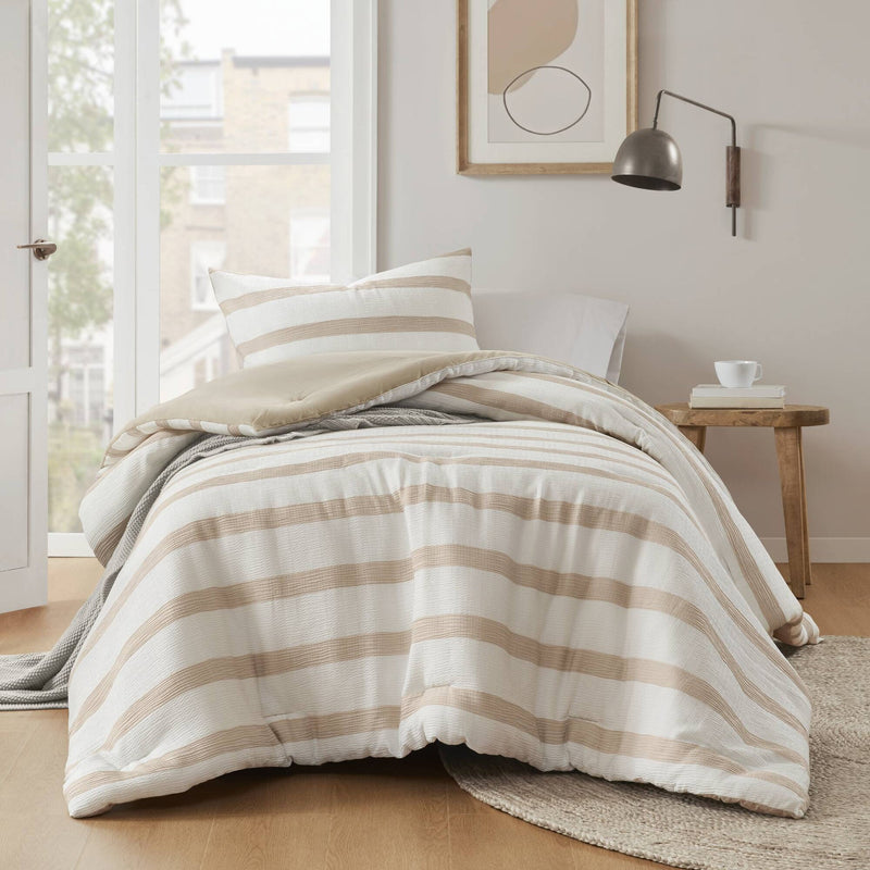 2-Piece Twin/Twin XL Yarn-dyed striped comforter