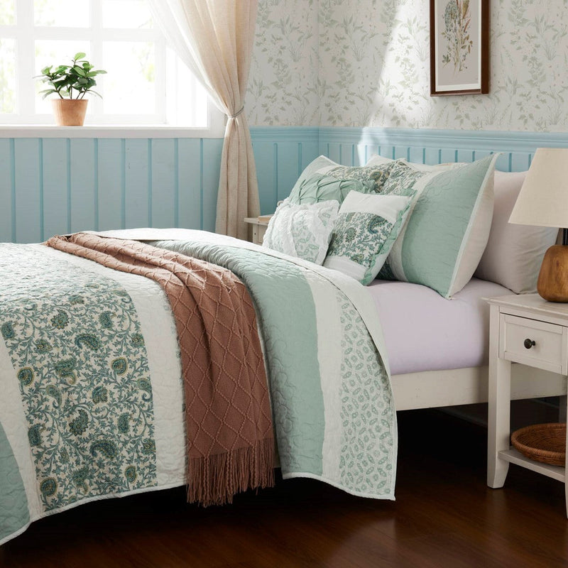 6 Piece Cotton Percale Quilt Set with Throw Pillows Aqua King/Cal King