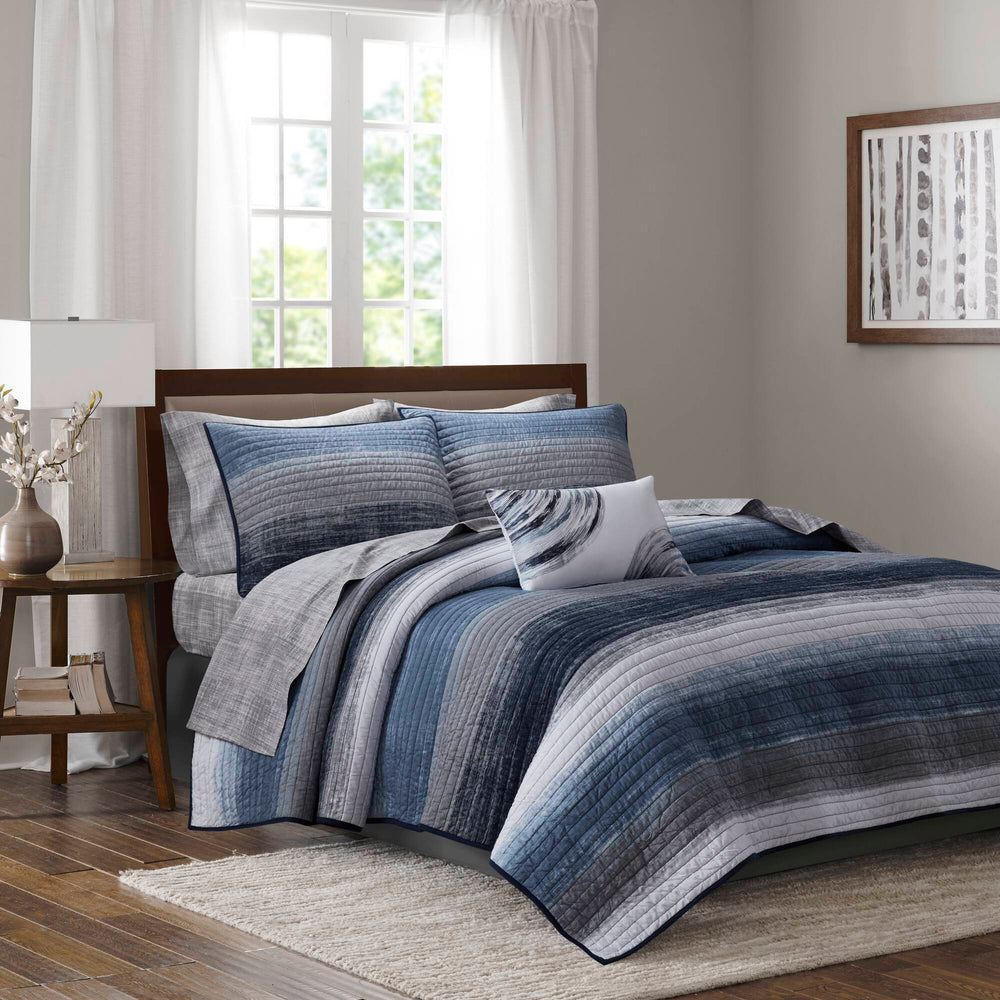 8-Piece King 8 Piece Quilt Set with Cotton Bed Sheets,Navy Media 8