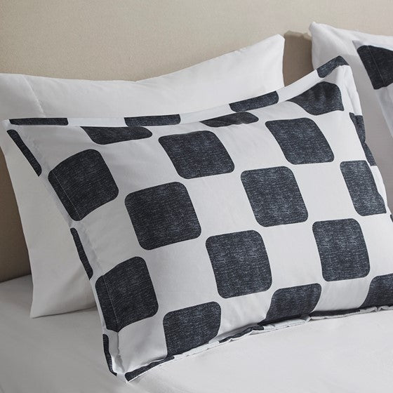 Full/Queen Checkered Comforter Set Media 12