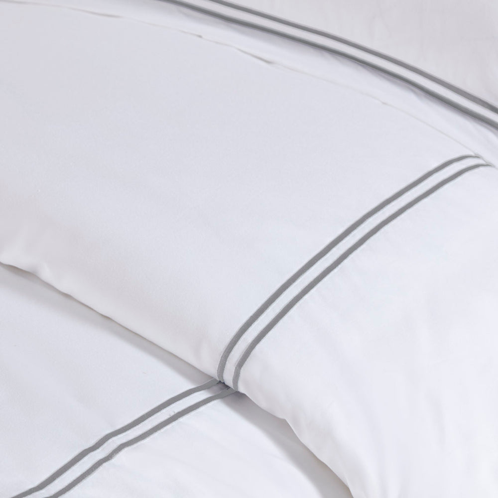 Full/Queen 100% Cotton Sateen Embroidered Comforter Set Media 5