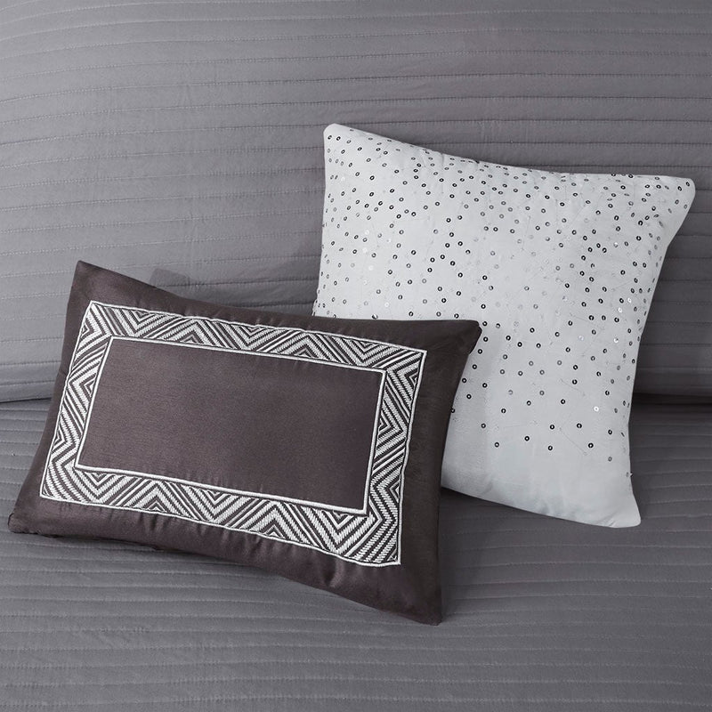 6 Piece Reversible Jacquard Quilt Set with Throw Pillows Grey/Taupe Full/Queen