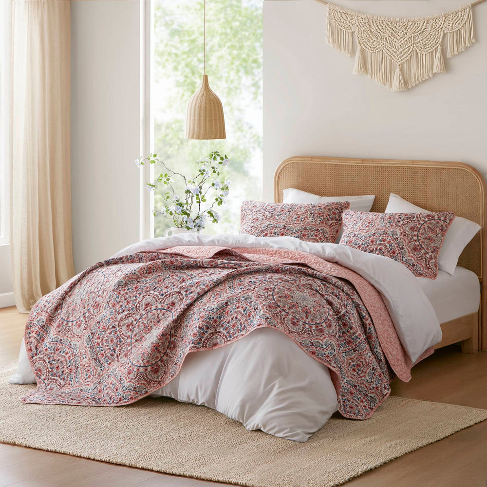 3-Piece King Boho Floral Reversible Quilt Media 25