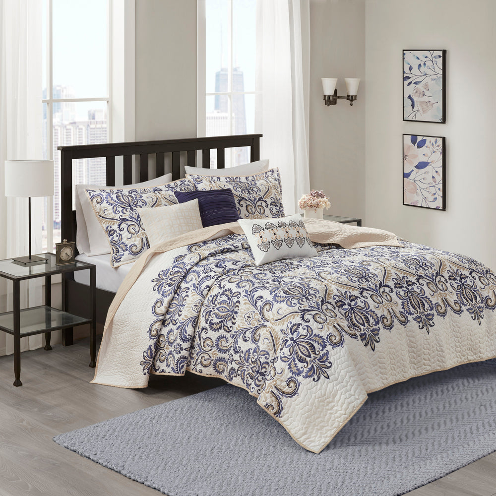 6 Piece Reversible Quilt Set with Throw Pillows Navy/Tan Full/Queen Media 1