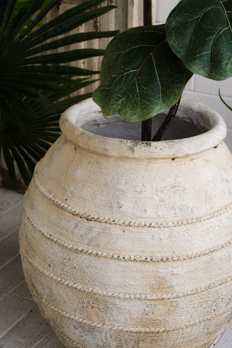 17.5x17.5x18.5' Round Magnesium Flower Pot with Weathered White Finish and Ridged Texture