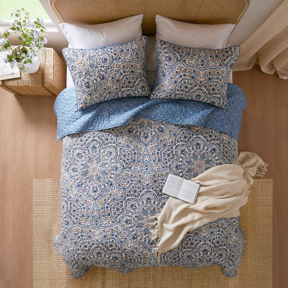 3-Piece Full/Queen Boho Floral Reversible Quilt Media 27