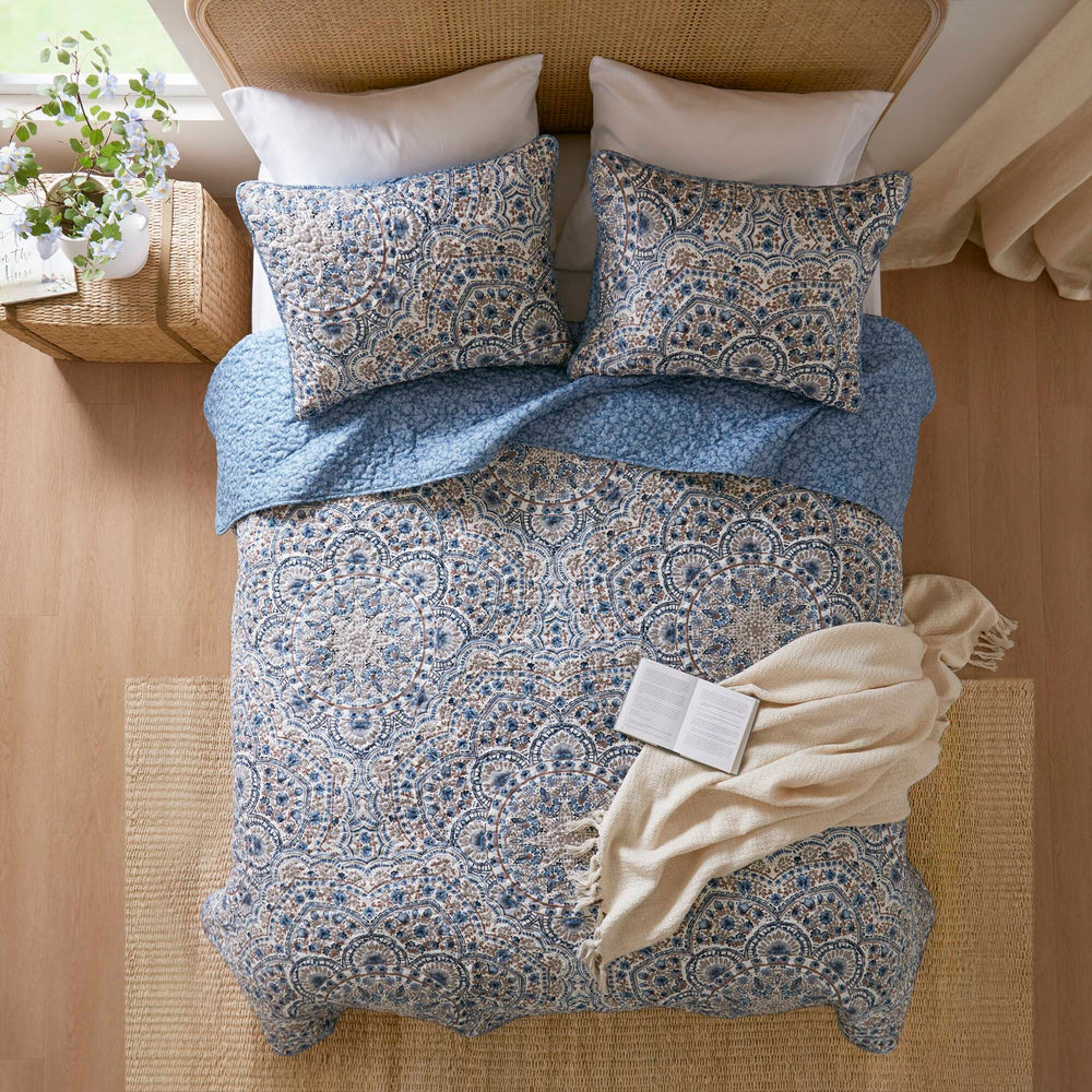 3-Piece King Boho Floral Reversible Quilt Media 27