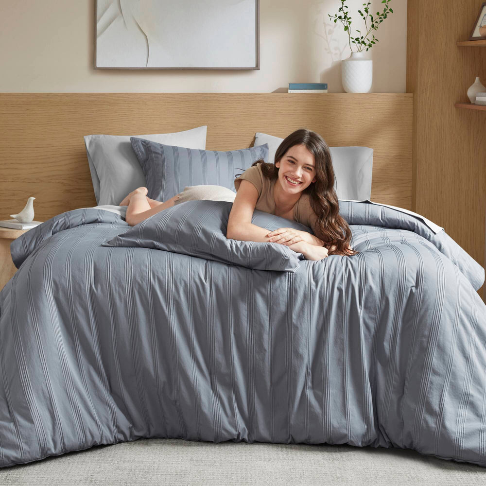 7-Piece Queen Woven Striped Comforter Set Media 14