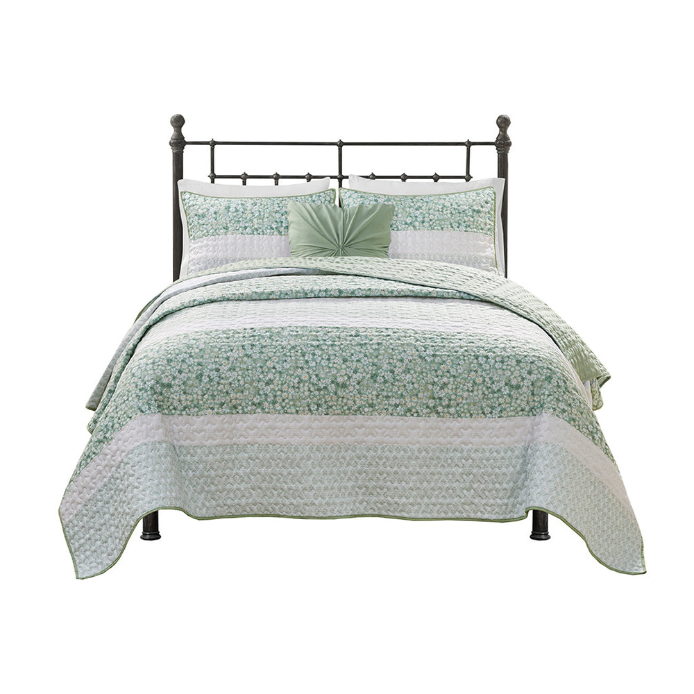 Full/Queen 4 Piece Seersucker Quilt Set with Throw Pillow Media 9